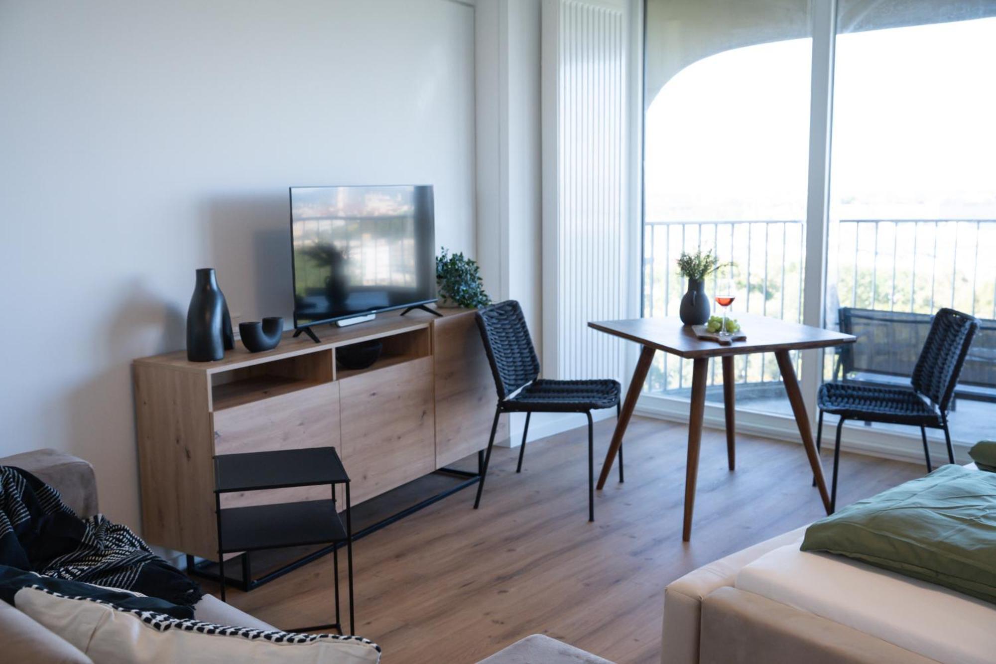 Helles Apartment Mit Tollem Blick Ueber Augsburg Exterior foto