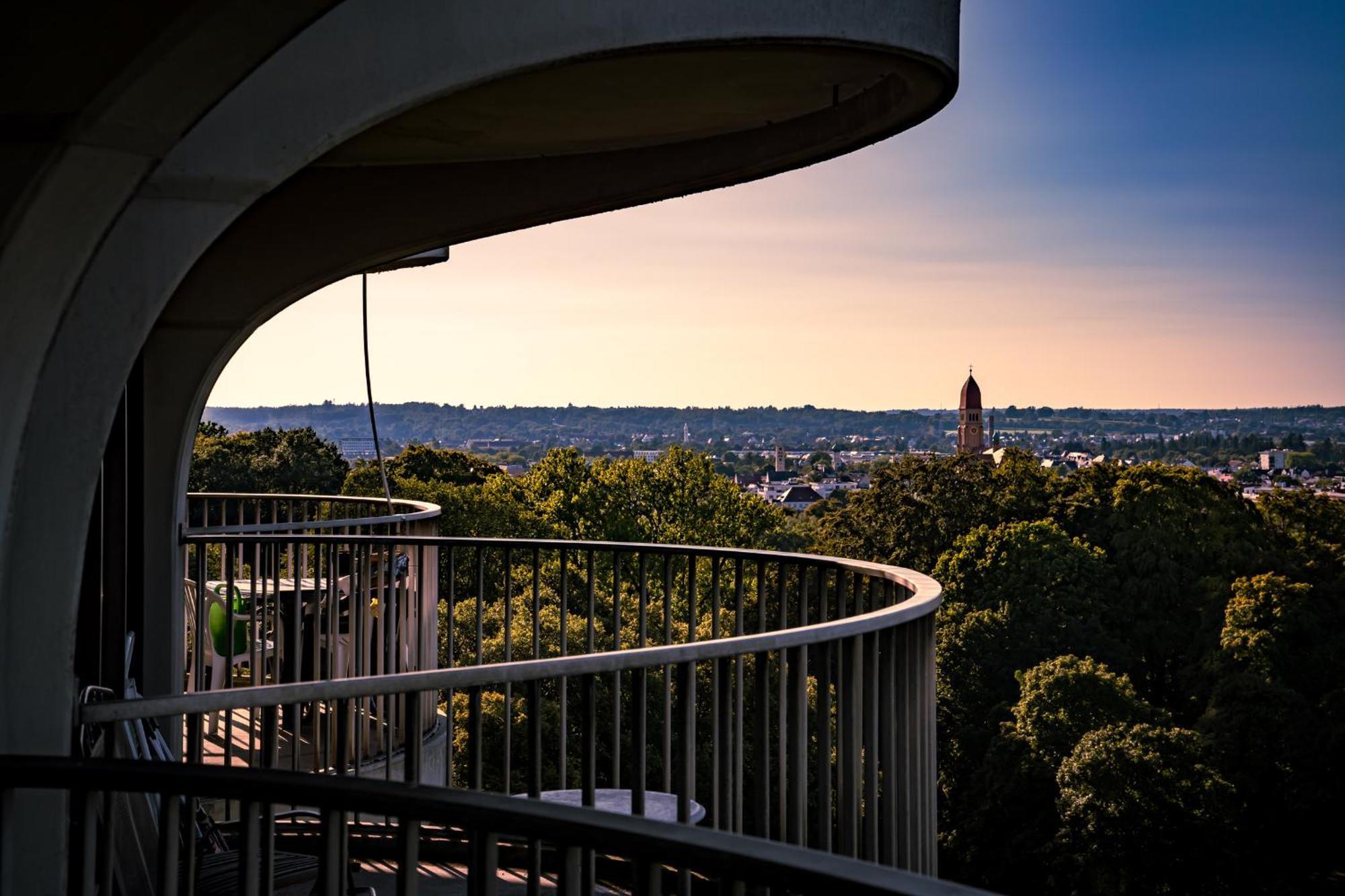 Helles Apartment Mit Tollem Blick Ueber Augsburg Exterior foto